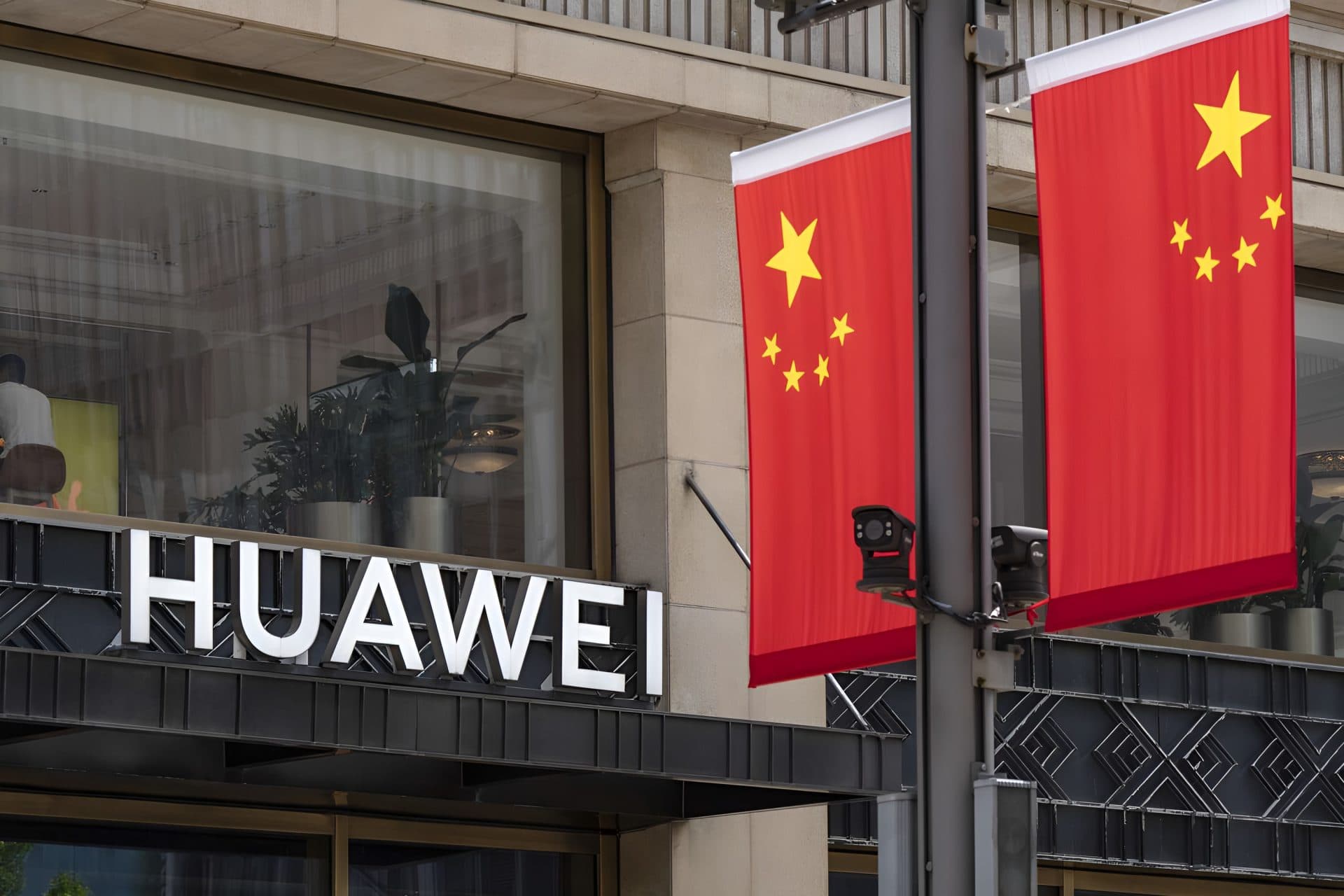 Rumors swirl in China over Huawei CEO departure