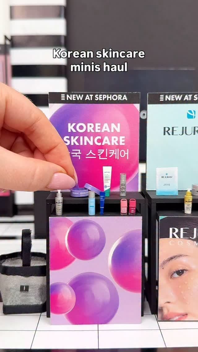 A pocket-size Sephora would heal us, honestly 🥹 @paperdollminiatures