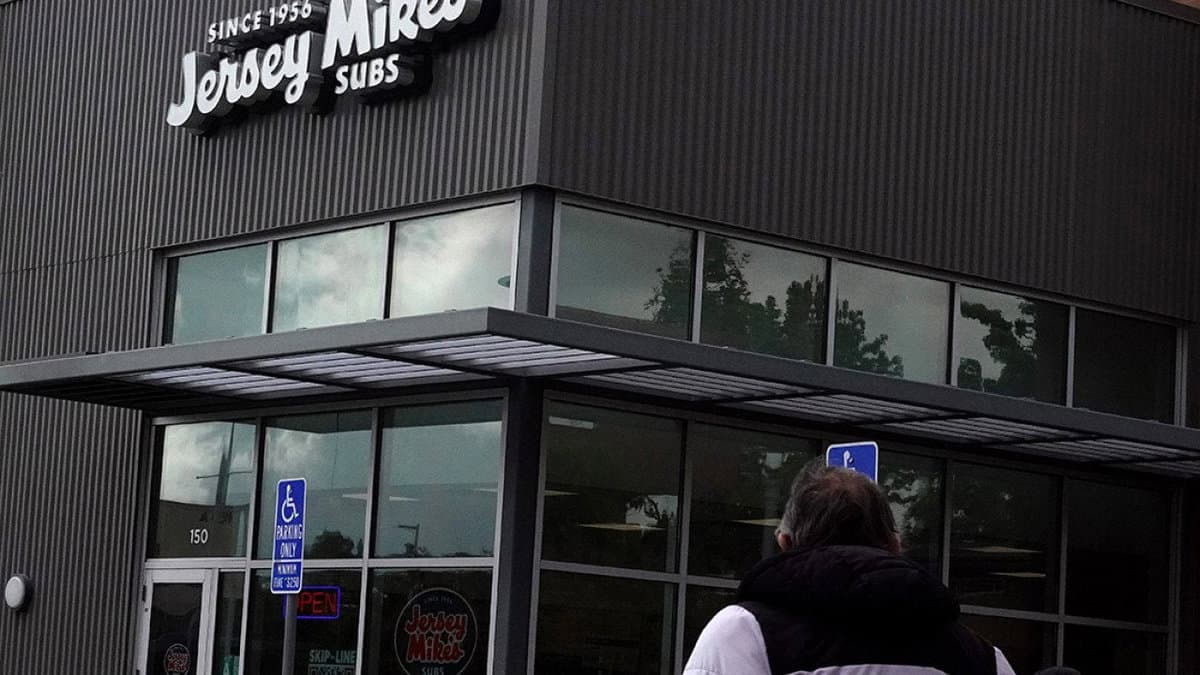 Jersey Mike's franchises consolidate ahead of IPO