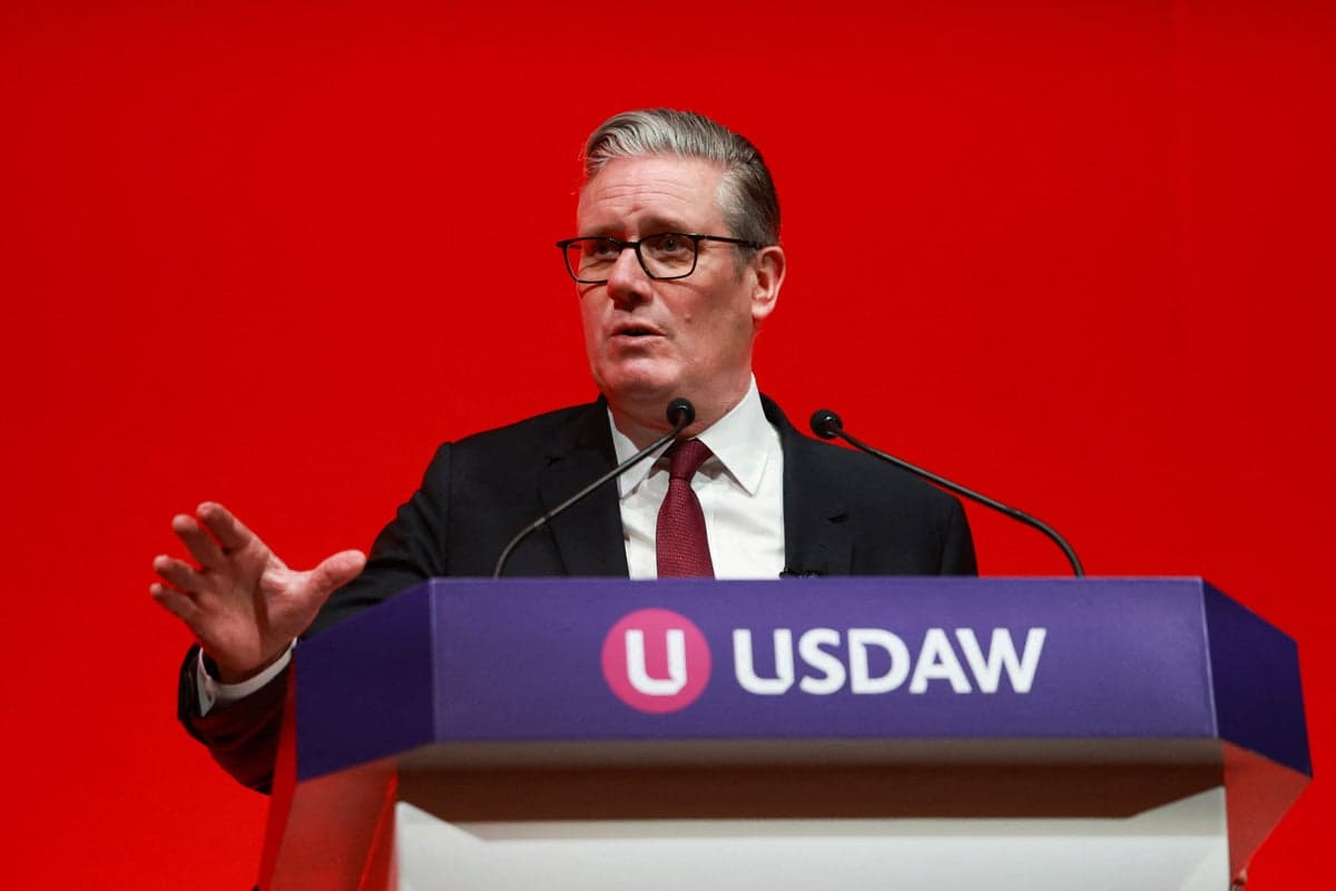 Starmer to Hold Emergency Cobra Meeting on Iran War Economic Crisis