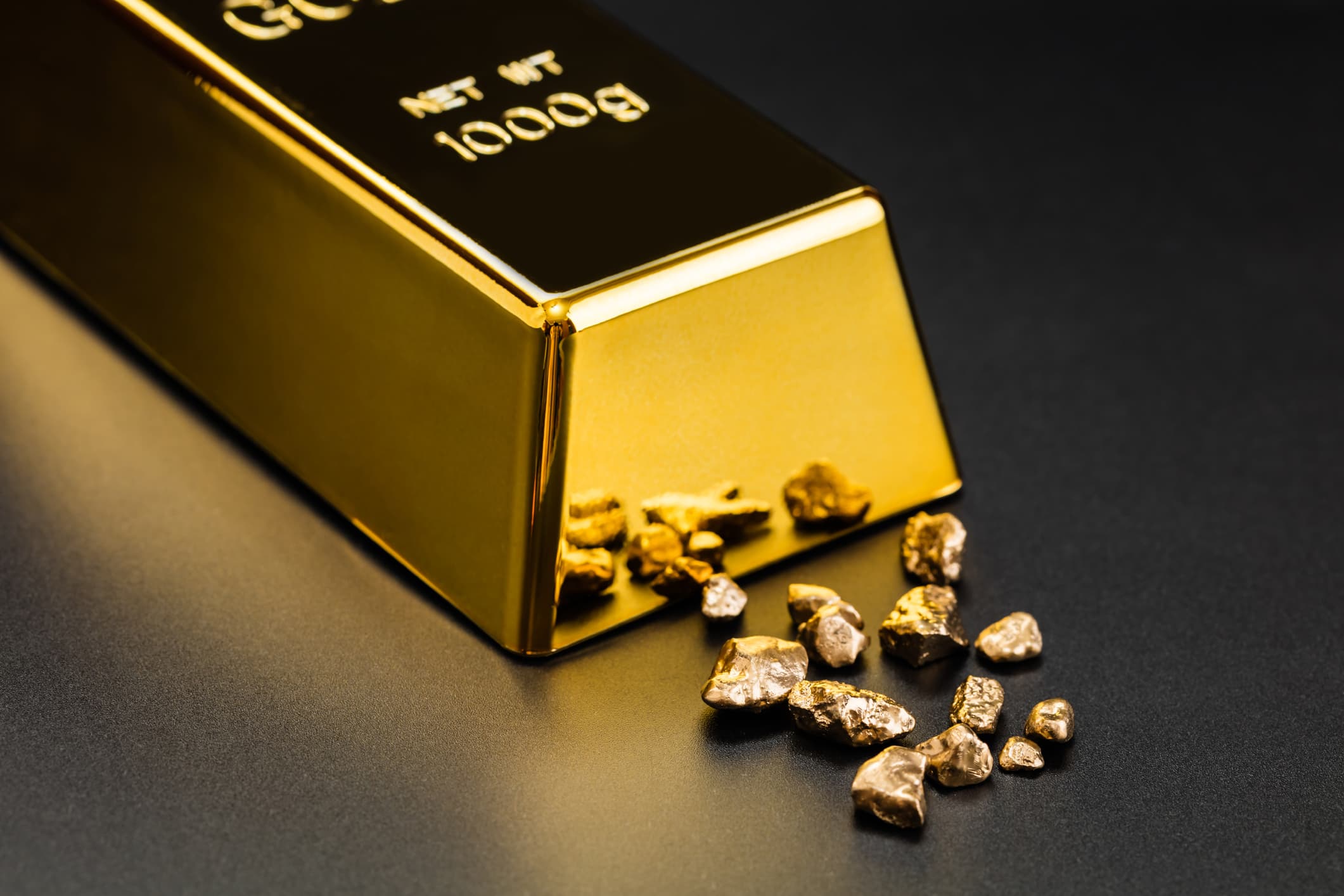 Gold Falls on US Inflation Concerns as Week Ends in Losses