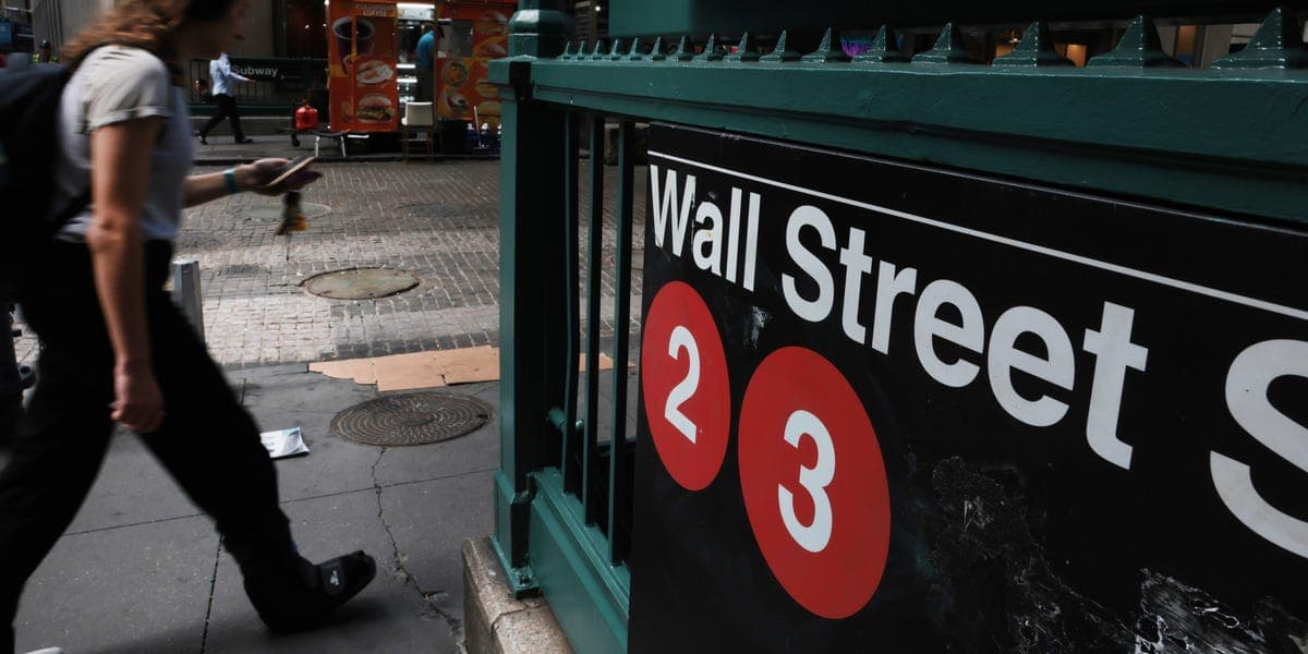 Stock Market Crash: 70% Decline Could Hit Nasdaq in 2027, Economist Warns