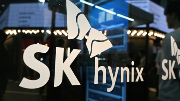 Chip giant SK hynix posts record quarterly profit on AI boom