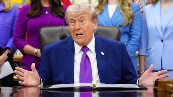 Trump Rejects Iran Peace Proposal, Declares Ceasefire on Life Support
