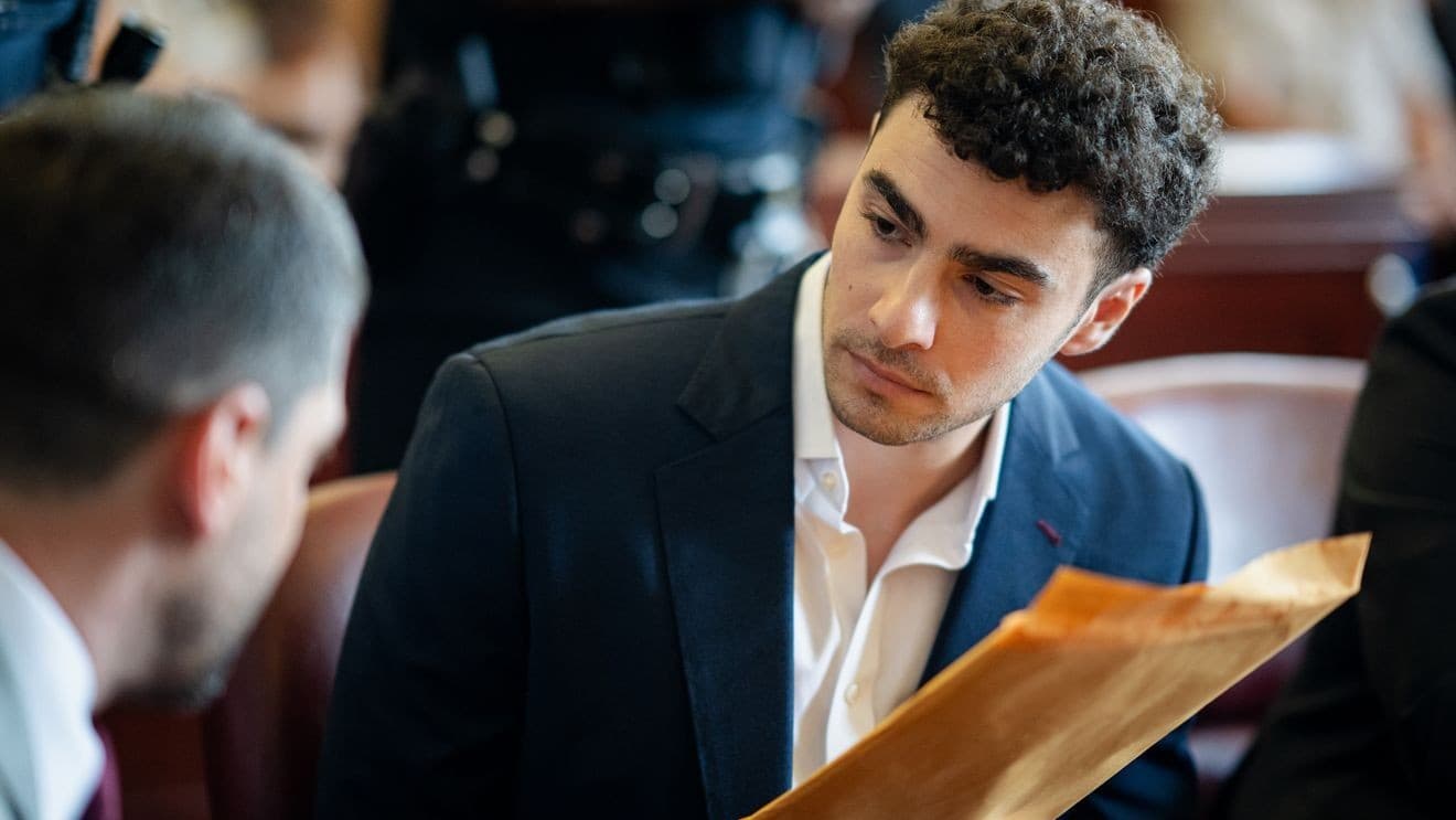 Luigi Mangione returns to court as jury selection plans take shape