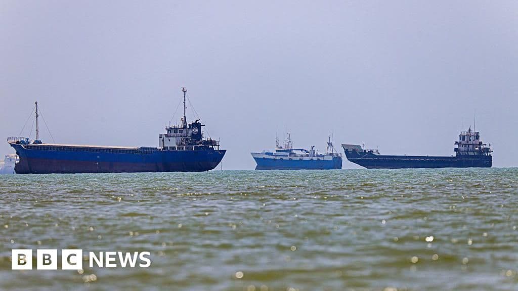Iran to Close Strait of Hormuz Over Israeli Attacks in Lebanon
