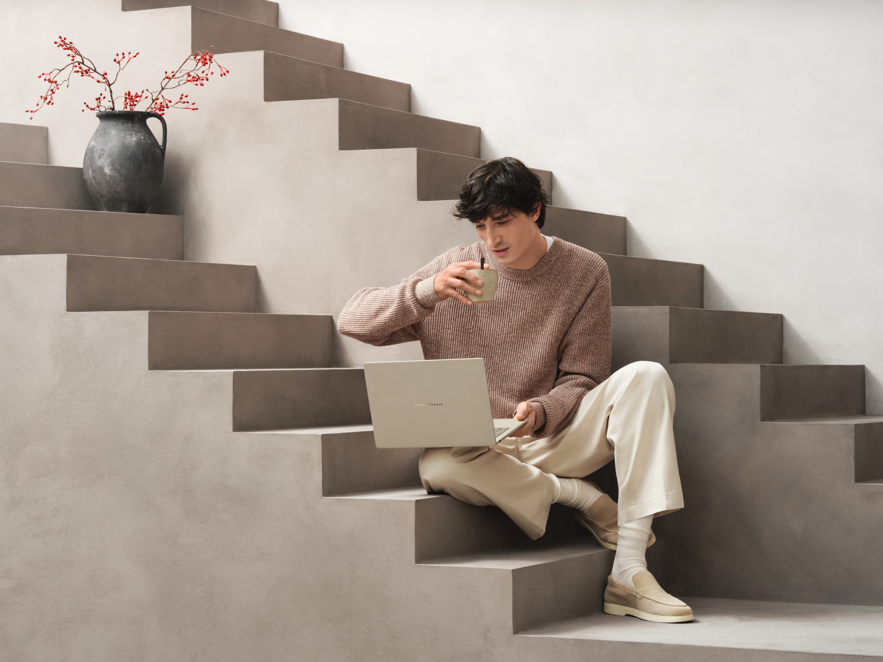 ASUS Launches 990g Zenbook A14 AI Laptop in Canada