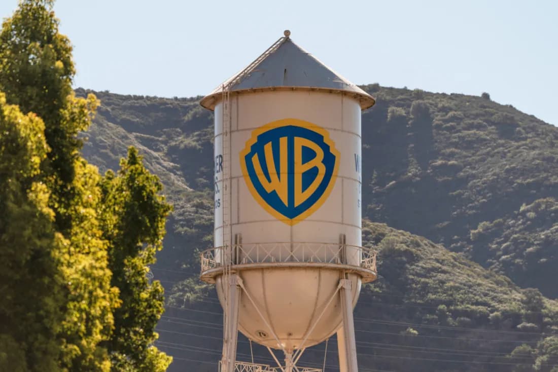 Paramount delays closing Warner buyout