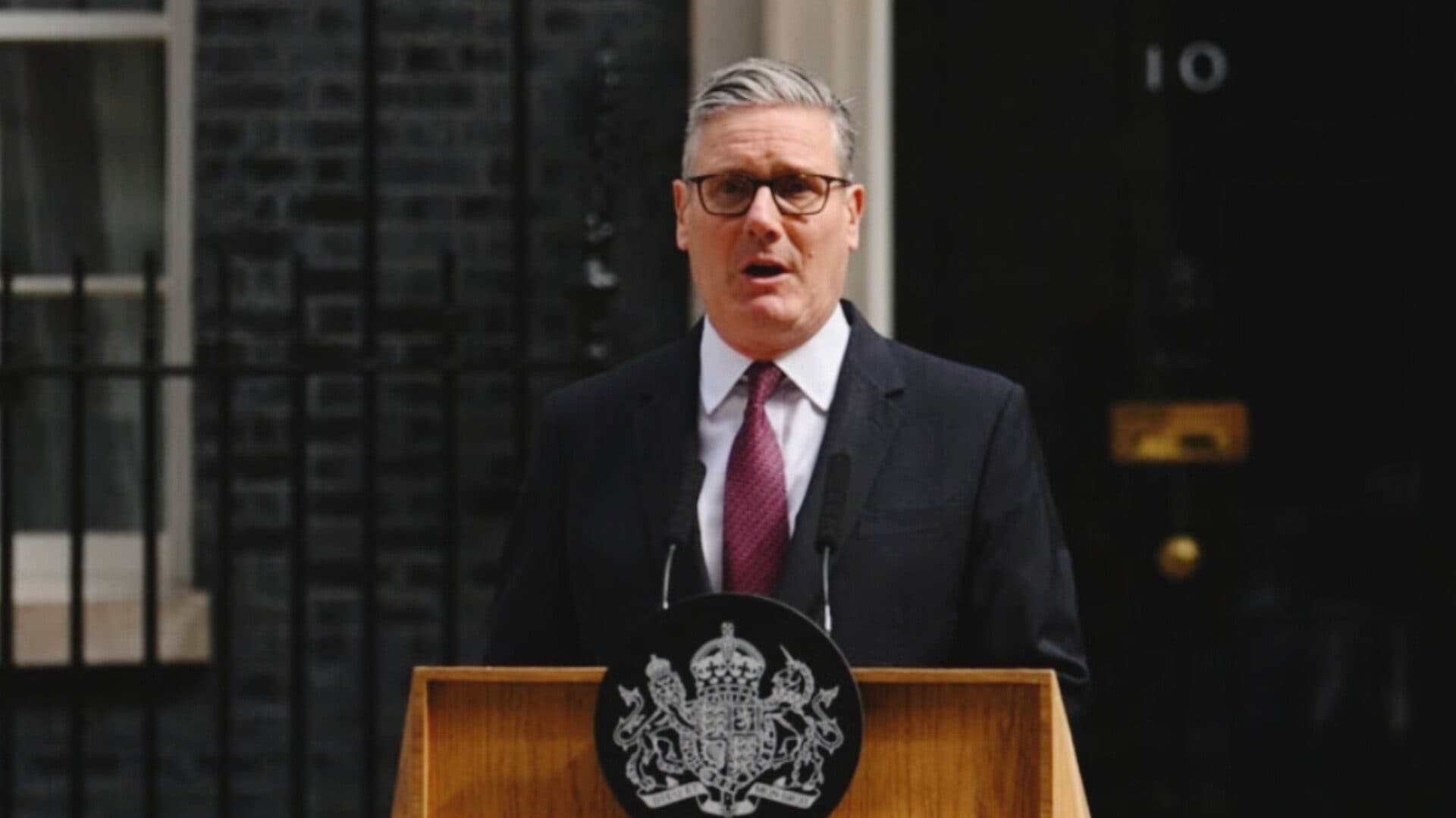 UK Prime Minister Keir Starmer Announces Resignation