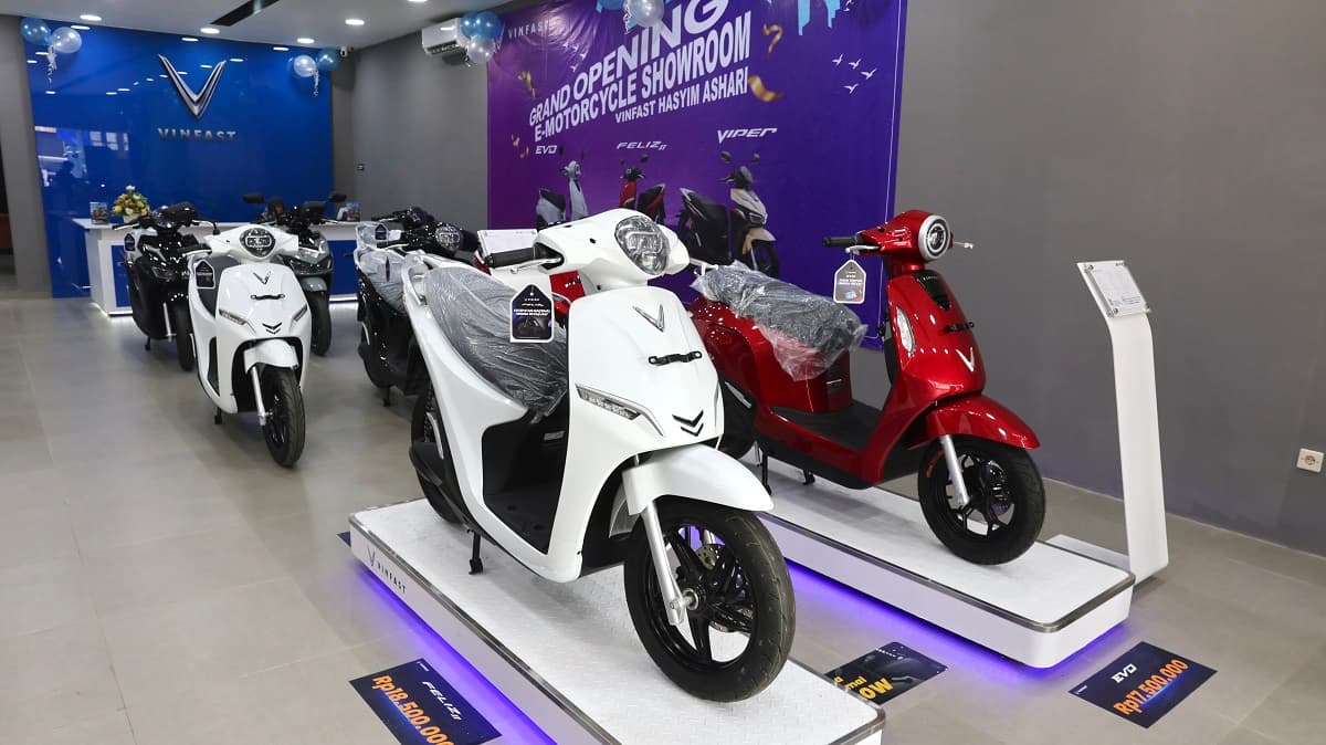 VinFast Opens 20 E-Motorcycle Dealerships Across Indonesia