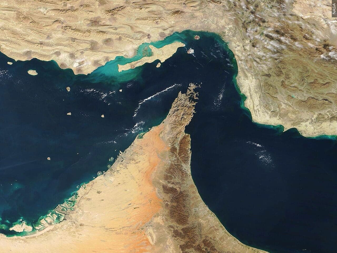 Iran Offers to Reopen Strait of Hormuz if US Lifts Blockade and War Ends