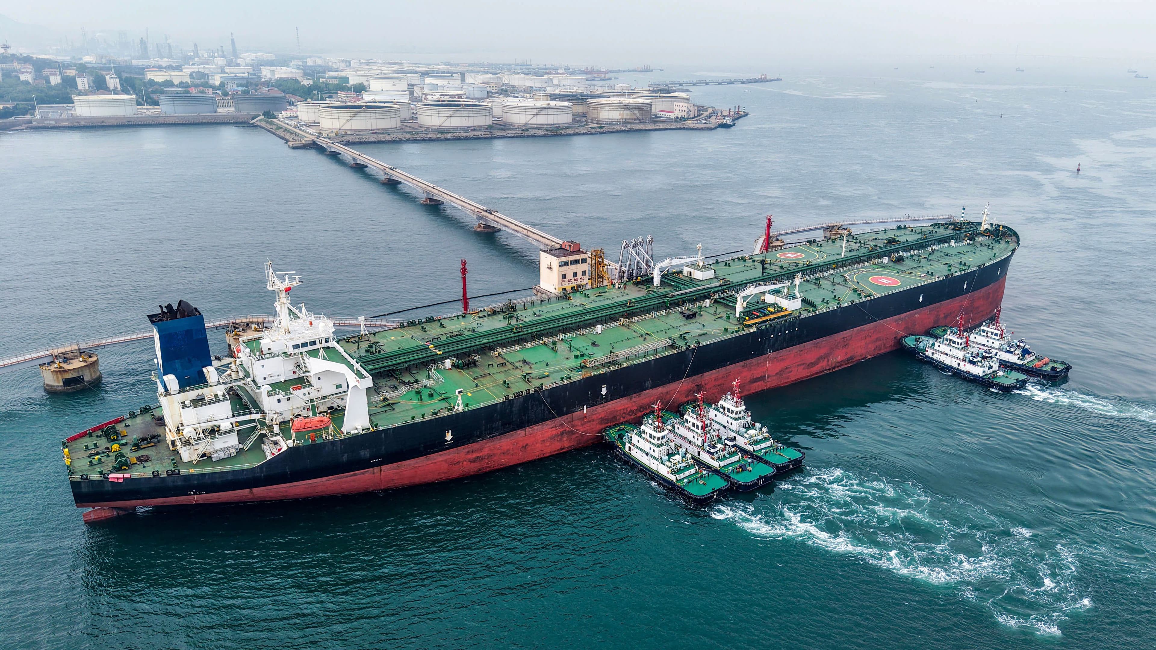 US Issues New Sanctions Over Iran's Oil Shipments to China